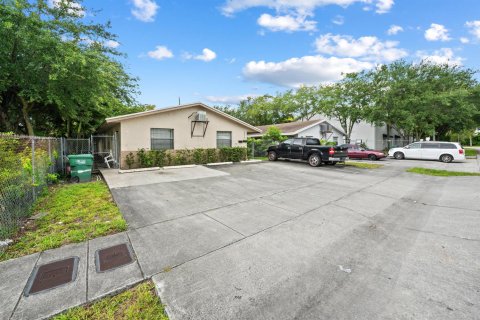 Commercial property in Fort Lauderdale, Florida 168.9 sq.m. № 2154278 - photo 3