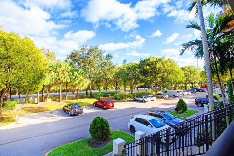 Condominio en venta en Coral Springs, Florida, 3 dormitorios, 122.17 m2 № 2195053 - foto 28