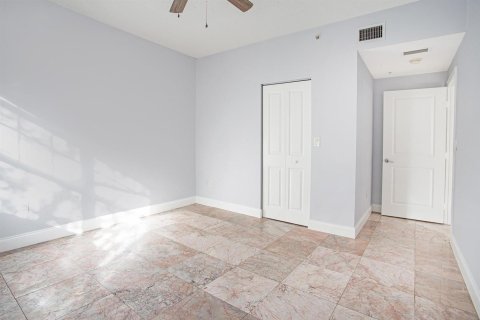 Condominio en venta en Coral Springs, Florida, 3 dormitorios, 122.17 m2 № 2195053 - foto 14