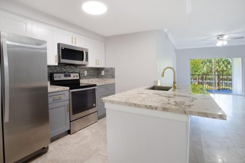 Condominio en venta en Coral Springs, Florida, 3 dormitorios, 122.17 m2 № 2195053 - foto 8