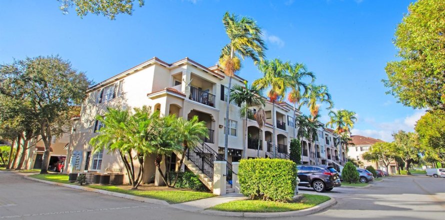 Condominio en Coral Springs, Florida, 3 dormitorios  № 2195053