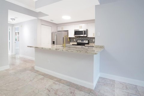 Condominio en venta en Coral Springs, Florida, 3 dormitorios, 122.17 m2 № 2195053 - foto 7