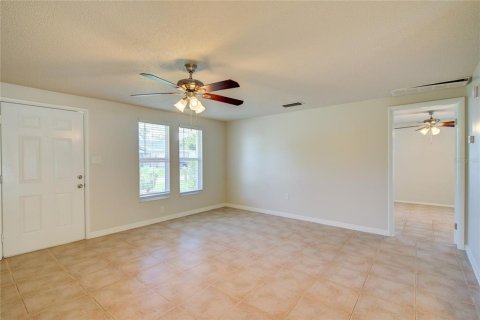 House in Port Charlotte, Florida 3 bedrooms, 138.24 sq.m. № 1829186 - photo 18