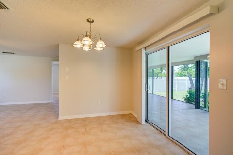 House in Port Charlotte, Florida 3 bedrooms, 138.24 sq.m. № 1829186 - photo 9