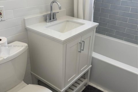 Condominio en venta en Miami Beach, Florida, 1 habitación, 34.37 m2 № 1995113 - foto 6