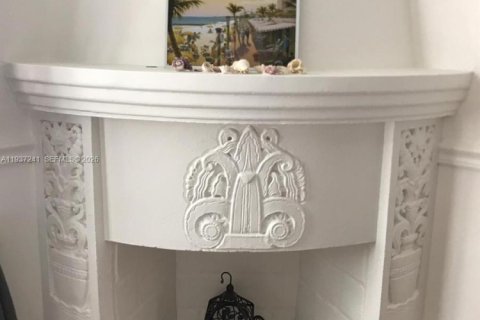 Condominio en venta en Miami Beach, Florida, 1 habitación, 34.37 m2 № 1995113 - foto 9