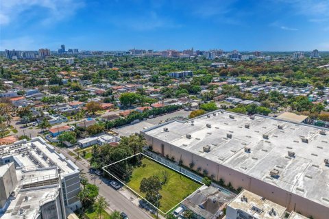 Купить коммерческую недвижимость в Майами, Флорида № 2057439 - фото 8