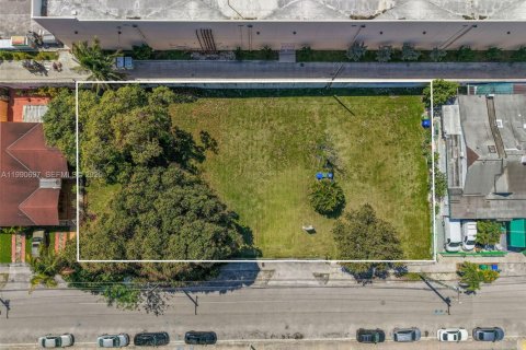 Купить коммерческую недвижимость в Майами, Флорида № 2057439 - фото 14