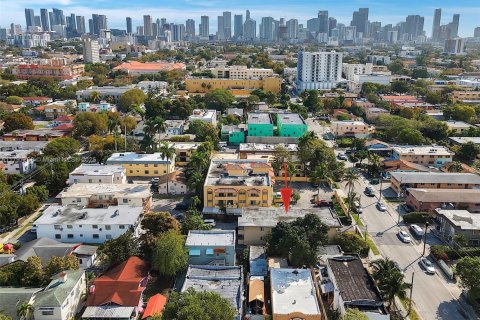 Commercial property in Miami, Florida № 1958367 - photo 2