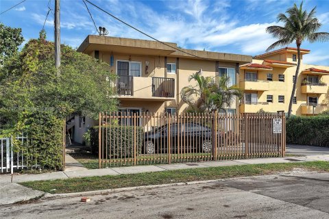 Commercial property in Miami, Florida № 1958367 - photo 18