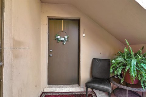 Commercial property in Miami, Florida № 1958367 - photo 4