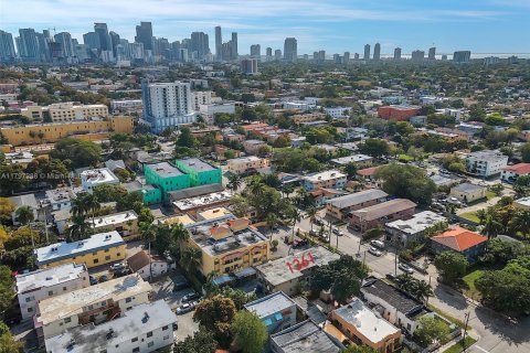 Commercial property in Miami, Florida № 1958367 - photo 17