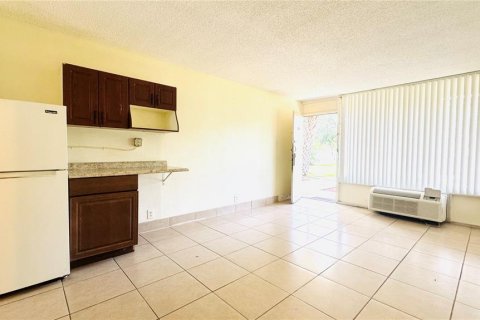 Apartment in Orlando, Florida 1 bedroom, 25.64 sq.m. № 1917866 - photo 4