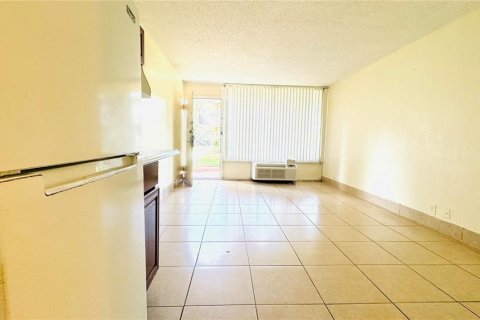 Apartment in Orlando, Florida 1 bedroom, 25.64 sq.m. № 1917866 - photo 6