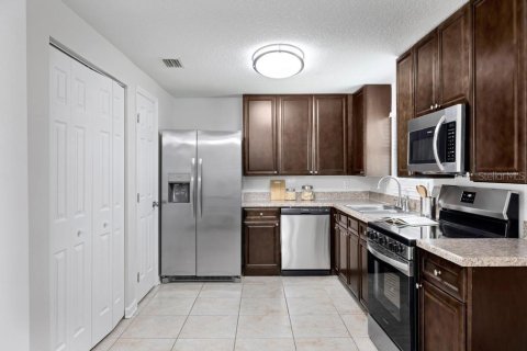 House in Jacksonville, Florida 4 bedrooms, 154.03 sq.m. № 2224993 - photo 12