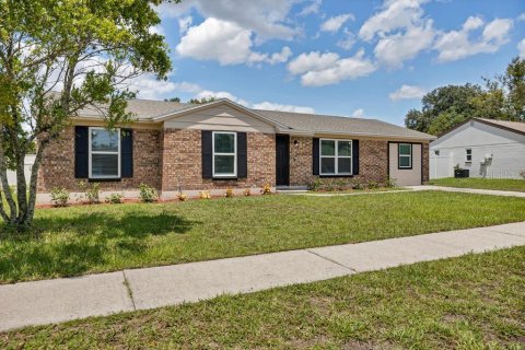 House in Jacksonville, Florida 4 bedrooms, 154.03 sq.m. № 2224993 - photo 2