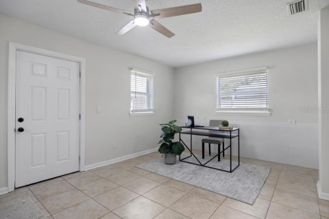 House in Jacksonville, Florida 4 bedrooms, 154.03 sq.m. № 2224993 - photo 22