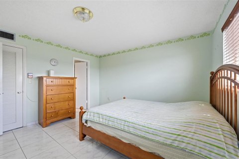 Copropriété à vendre à Fort Lauderdale, Floride: 2 chambres, 78.97 m2 № 2084529 - photo 12