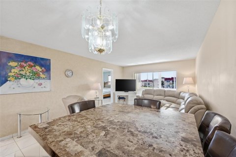 Copropriété à vendre à Fort Lauderdale, Floride: 2 chambres, 78.97 m2 № 2084529 - photo 8