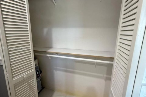 House in Key Largo, Florida 2 bedrooms, 98.1 sq.m. № 1948897 - photo 6