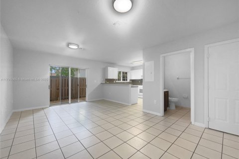 Condominio en venta en Homestead, Florida, 3 dormitorios, 153.94 m2 № 1667444 - foto 3