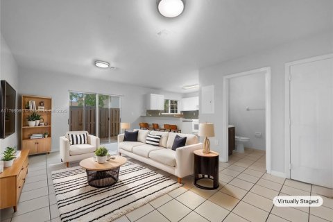 Condominio en venta en Homestead, Florida, 3 dormitorios, 153.94 m2 № 1667444 - foto 2