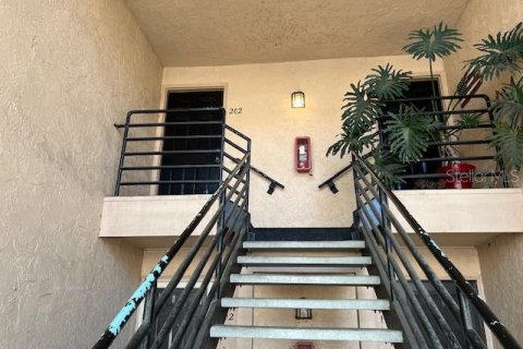 Condominio en venta en Altamonte Springs, Florida, 2 dormitorios, 108.7 m2 № 2144600 - foto 2