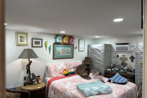 House in Orlando, Florida 4 bedrooms, 170.85 sq.m. № 1413413 - photo 15