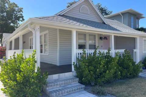 Casa en Tampa, Florida 3 dormitorios, 123.75 m2 № 2107111