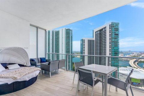 Condo in Miami, Florida, 2 bedrooms  № 2244301 - photo 8