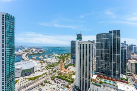 Condo in Miami, Florida, 2 bedrooms  № 2244301 - photo 11