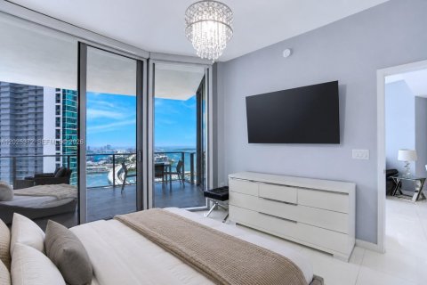 Condo in Miami, Florida, 2 bedrooms  № 2244301 - photo 16