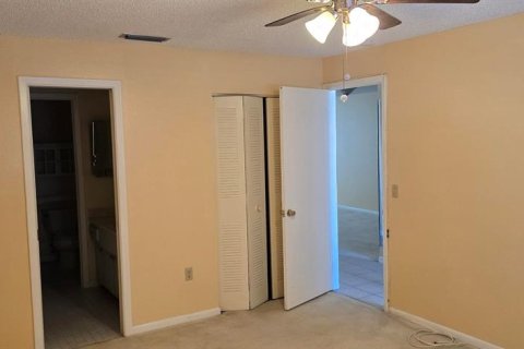 Copropriété à louer à Saint Petersburg, Floride: 1 chambre, 107.77 m2 № 2419255 - photo 13