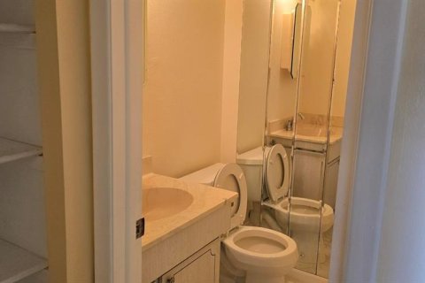 Copropriété à louer à Saint Petersburg, Floride: 1 chambre, 107.77 m2 № 2419255 - photo 10