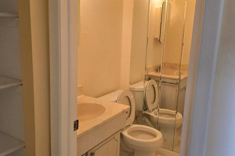 Copropriété à louer à Saint Petersburg, Floride: 1 chambre, 107.77 m2 № 2419255 - photo 9