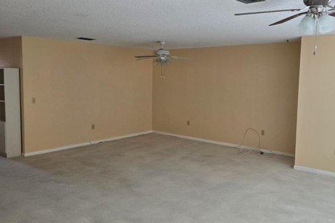 Copropriété à louer à Saint Petersburg, Floride: 1 chambre, 107.77 m2 № 2419255 - photo 6