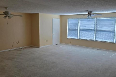 Copropriété à louer à Saint Petersburg, Floride: 1 chambre, 107.77 m2 № 2419255 - photo 4