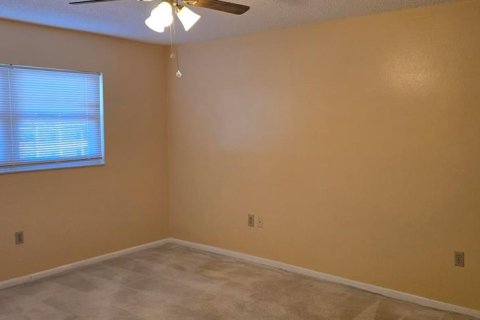 Copropriété à louer à Saint Petersburg, Floride: 1 chambre, 107.77 m2 № 2419255 - photo 11
