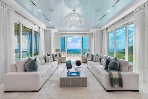 House in Manalapan, Florida 7 bedrooms, 1058.34 sq.m. № 2187374 - photo 6