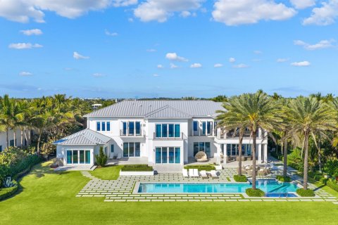 House in Manalapan, Florida 7 bedrooms, 1058.34 sq.m. № 2187374 - photo 4