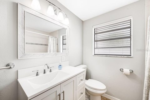 Villa ou maison à vendre à Tampa, Floride: 4 chambres, 160.54 m2 № 2272790 - photo 21
