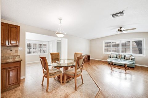 Villa ou maison à vendre à Tampa, Floride: 4 chambres, 160.54 m2 № 2272790 - photo 13