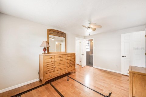 Villa ou maison à vendre à Tampa, Floride: 4 chambres, 160.54 m2 № 2272790 - photo 24