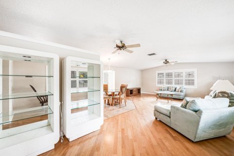 Villa ou maison à vendre à Tampa, Floride: 4 chambres, 160.54 m2 № 2272790 - photo 7