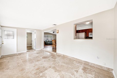 Villa ou maison à vendre à Tampa, Floride: 4 chambres, 160.54 m2 № 2272790 - photo 17