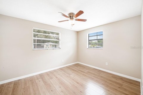 Villa ou maison à vendre à Tampa, Floride: 4 chambres, 160.54 m2 № 2272790 - photo 25