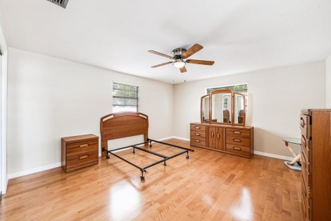 Villa ou maison à vendre à Tampa, Floride: 4 chambres, 160.54 m2 № 2272790 - photo 19