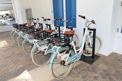 Купить кондоминиум в Форт-Лодердейл, Флорида 49.52м2, № 1939063 - фото 28