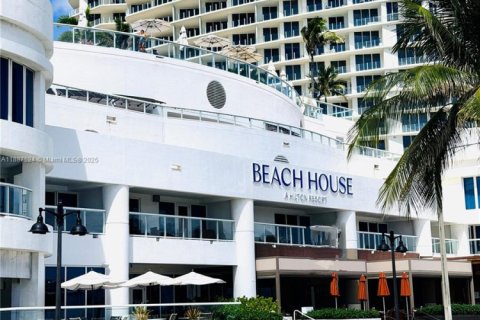 Купить кондоминиум в Форт-Лодердейл, Флорида 49.52м2, № 1939063 - фото 21