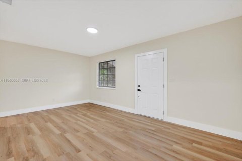 Купить виллу или дом в Майами, Флорида 1 комната, 82.13м2, № 2006836 - фото 8